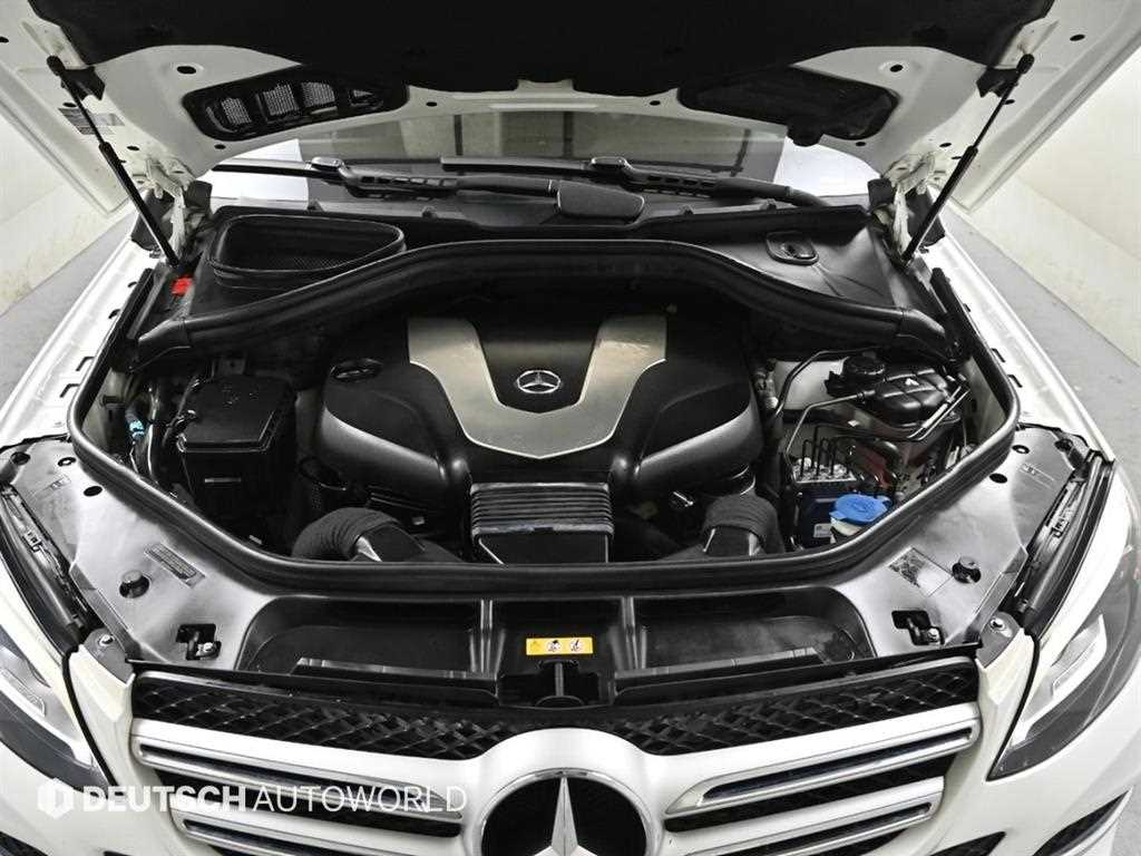 Mercedes Benz GLE Class - Vista 6