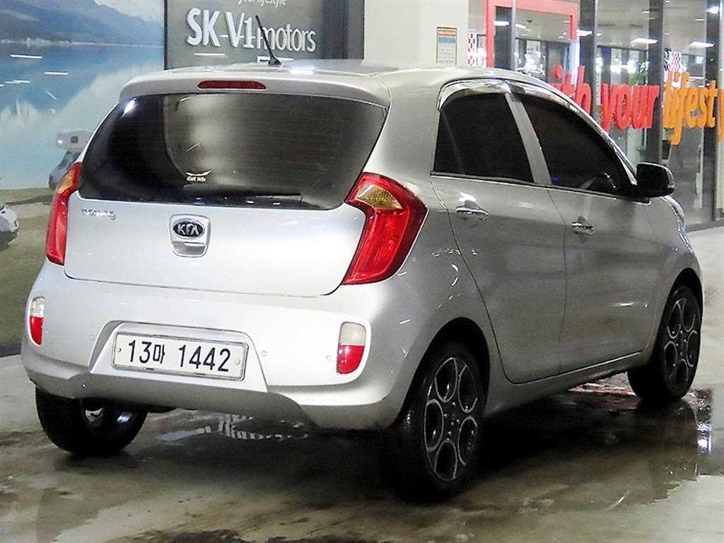 KIA Morning - Vista 4