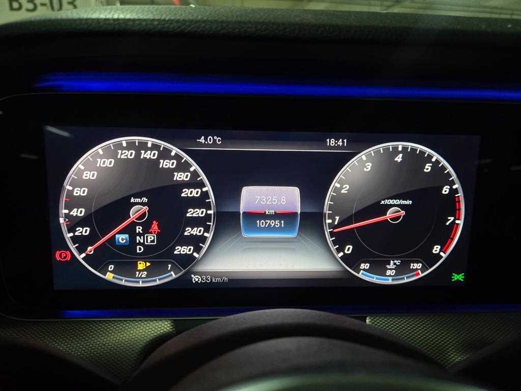 Mercedes Benz E class - Vista 9