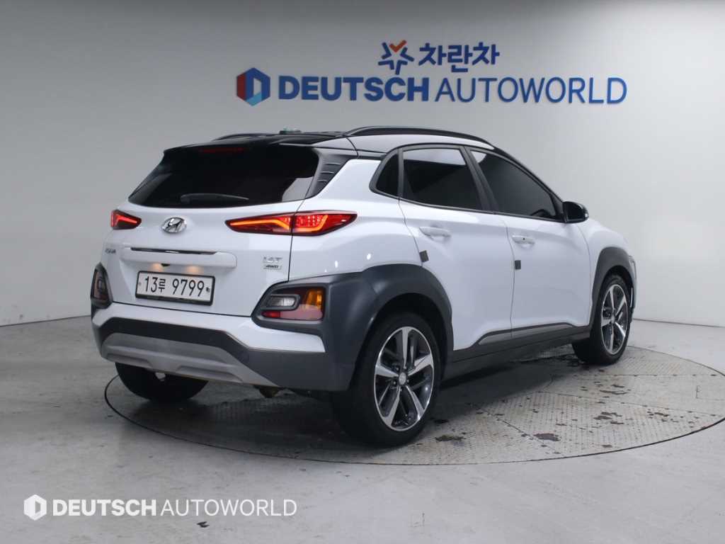 HYUNDAI Kona - Vista 2