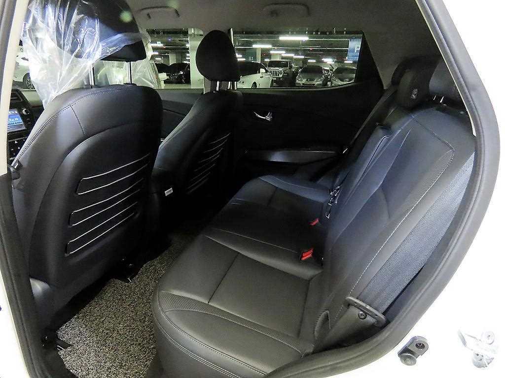 Ssangyong Tivoli - Vista 7