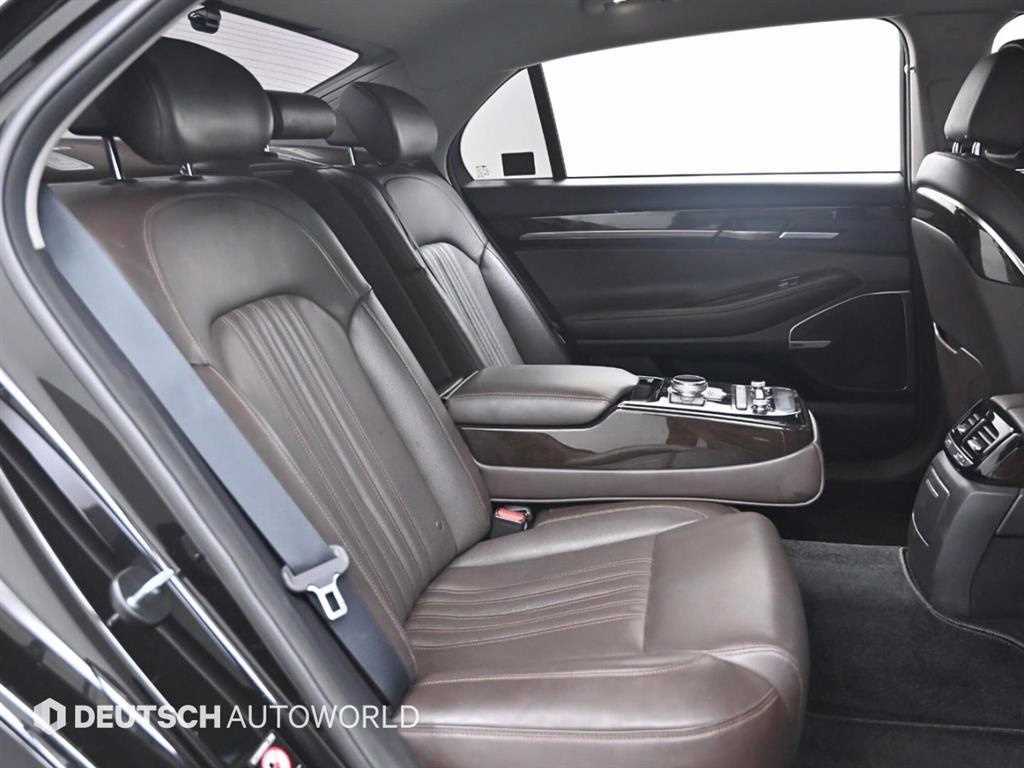 Genesis EQ900 - Vista 12