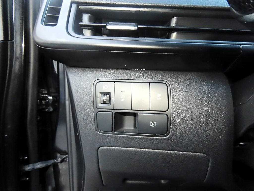 HYUNDAI Staria - Vista 12