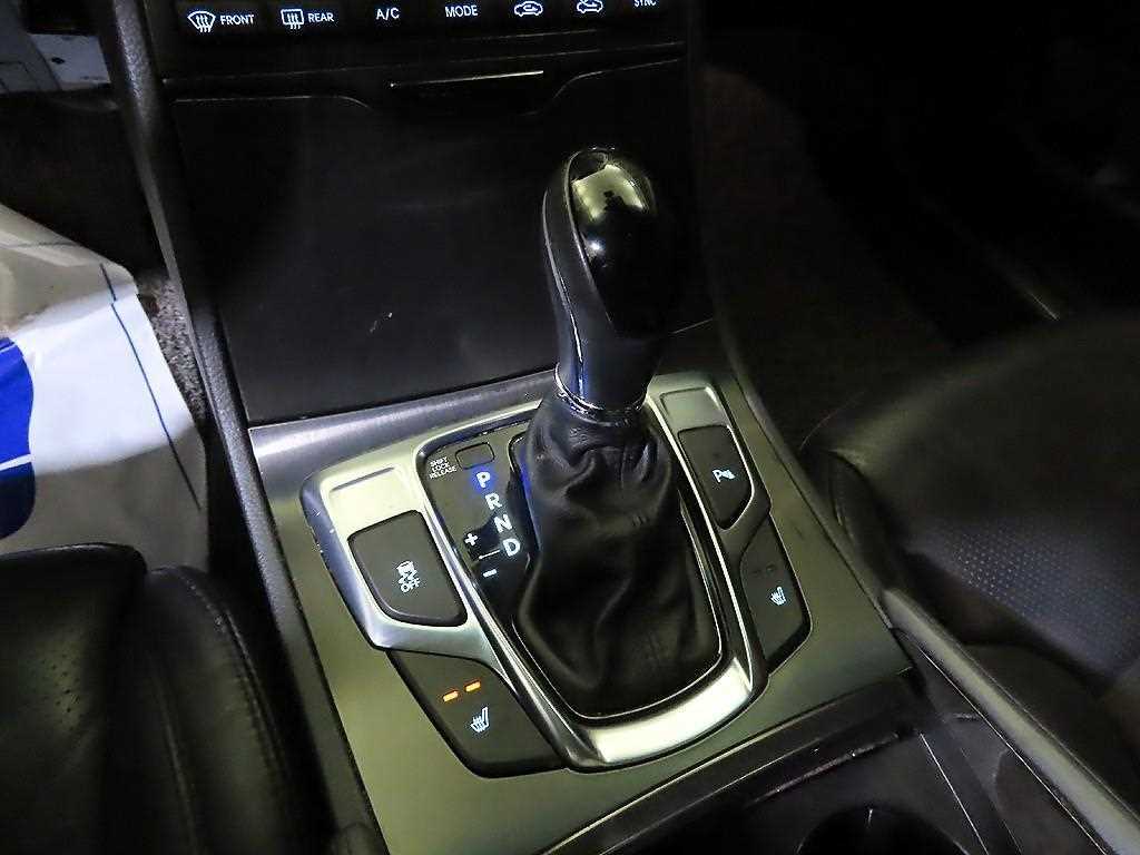 HYUNDAI Grandeur - Vista 12