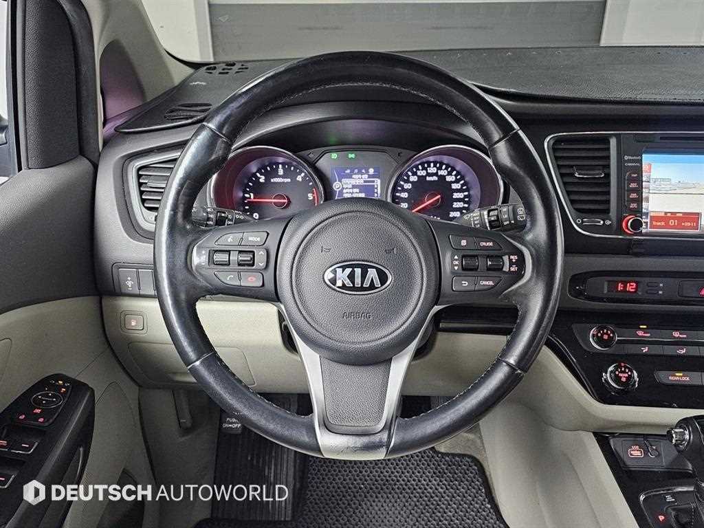 KIA Carnival 2016 Gris - Importación desde Corea - HF Imports Iquique - Foto 13