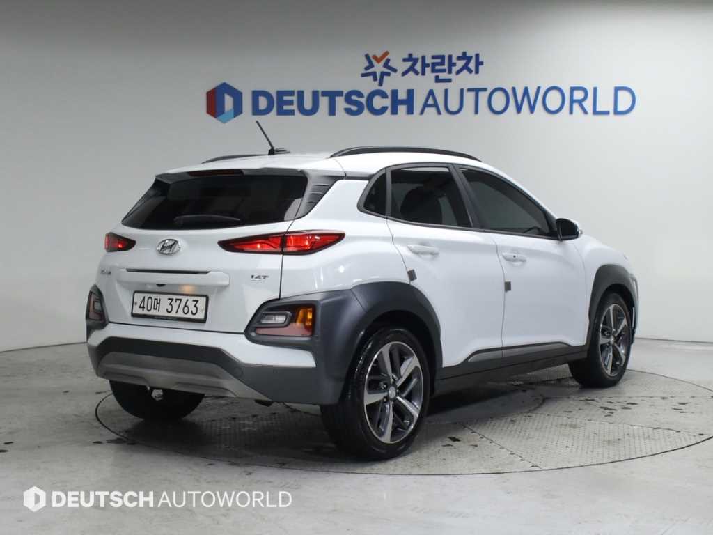 HYUNDAI Kona - Vista 2
