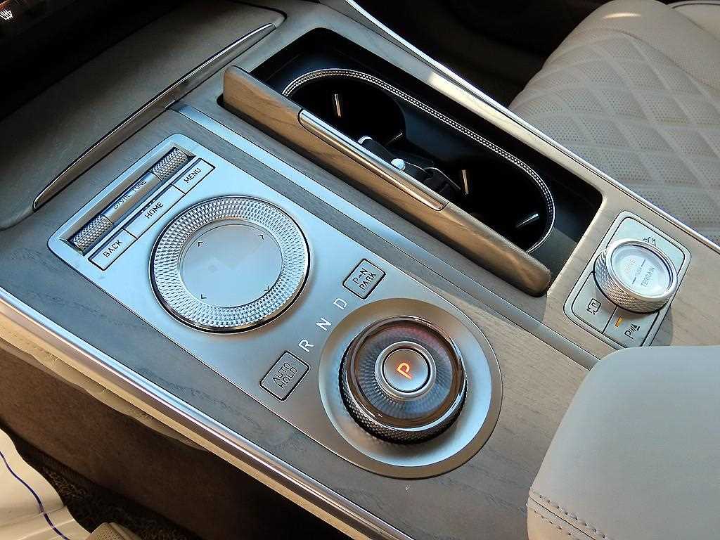 Genesis GV80 - Vista 11