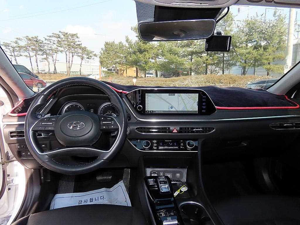 HYUNDAI Sonata - Vista 7