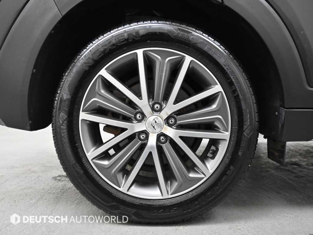 HYUNDAI Tucson - Vista 5