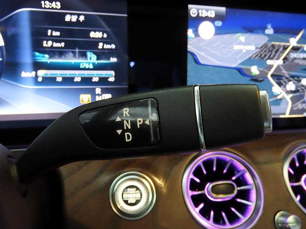 Mercedes Benz E class - Vista 12