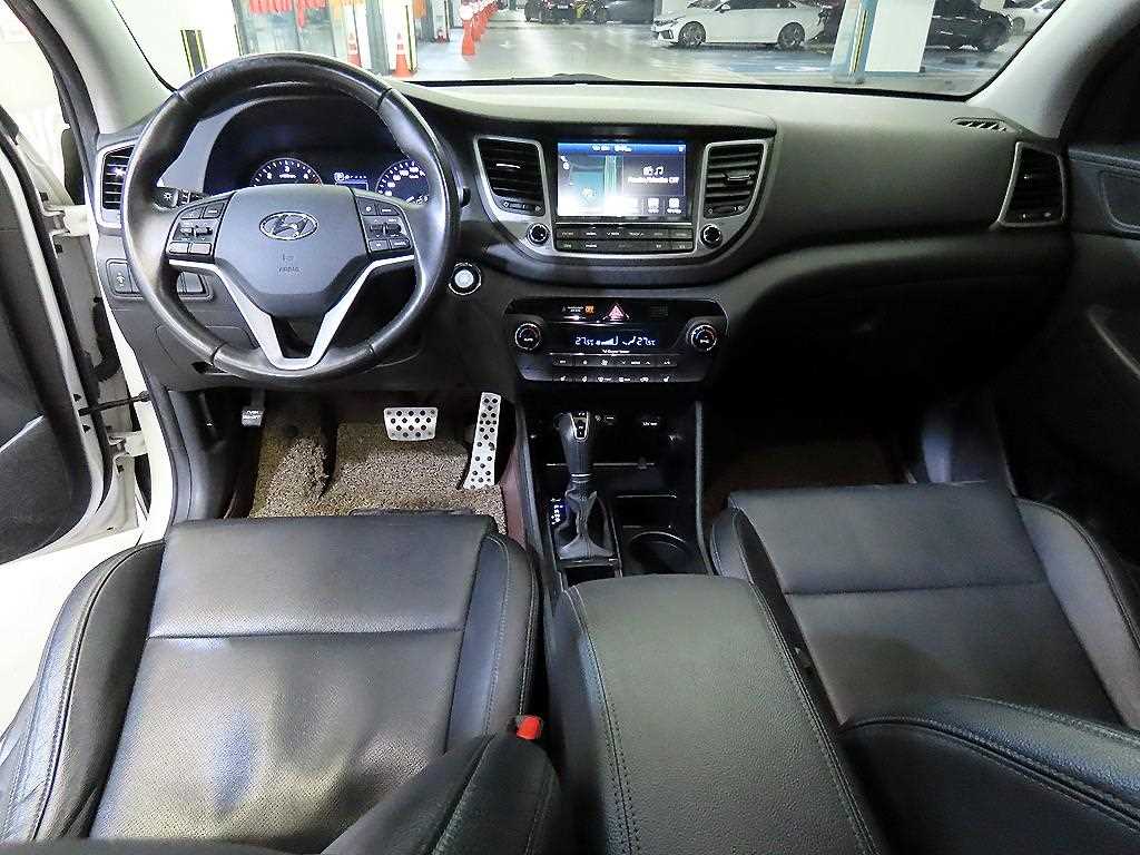 HYUNDAI Tucson - Vista 10