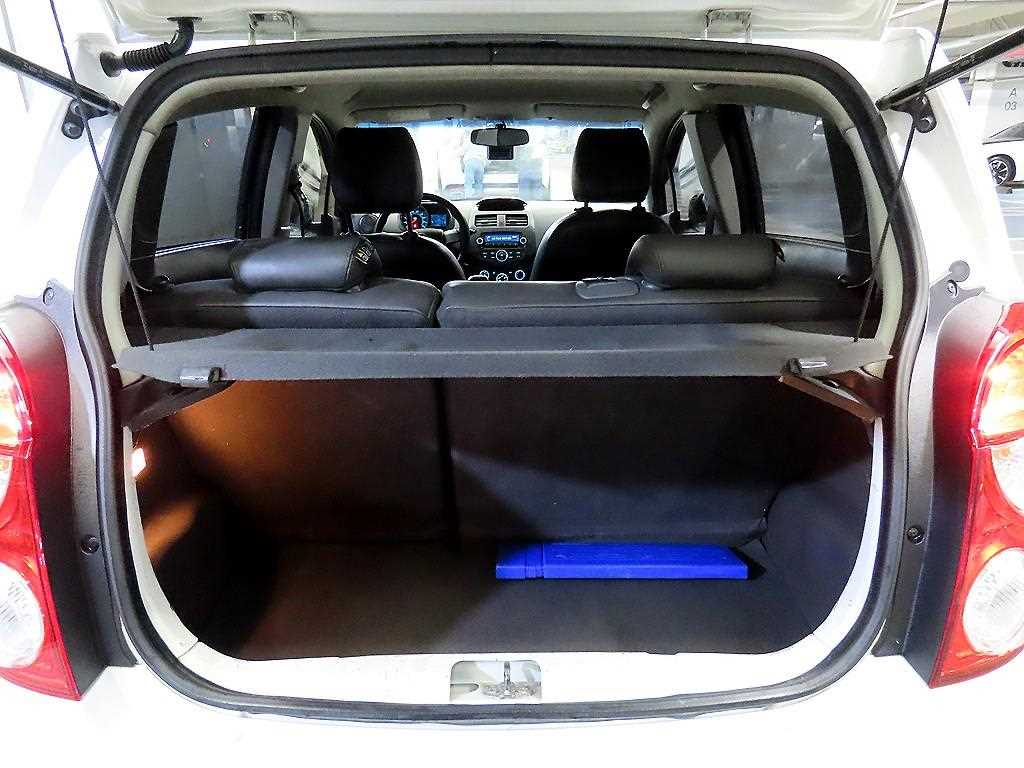 Chevrolet Spark - Vista 5