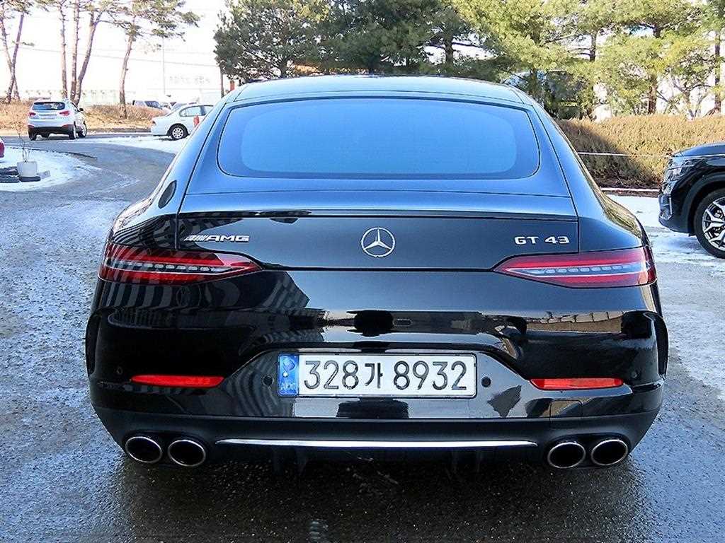 Mercedes Benz AMG GT - Vista 4