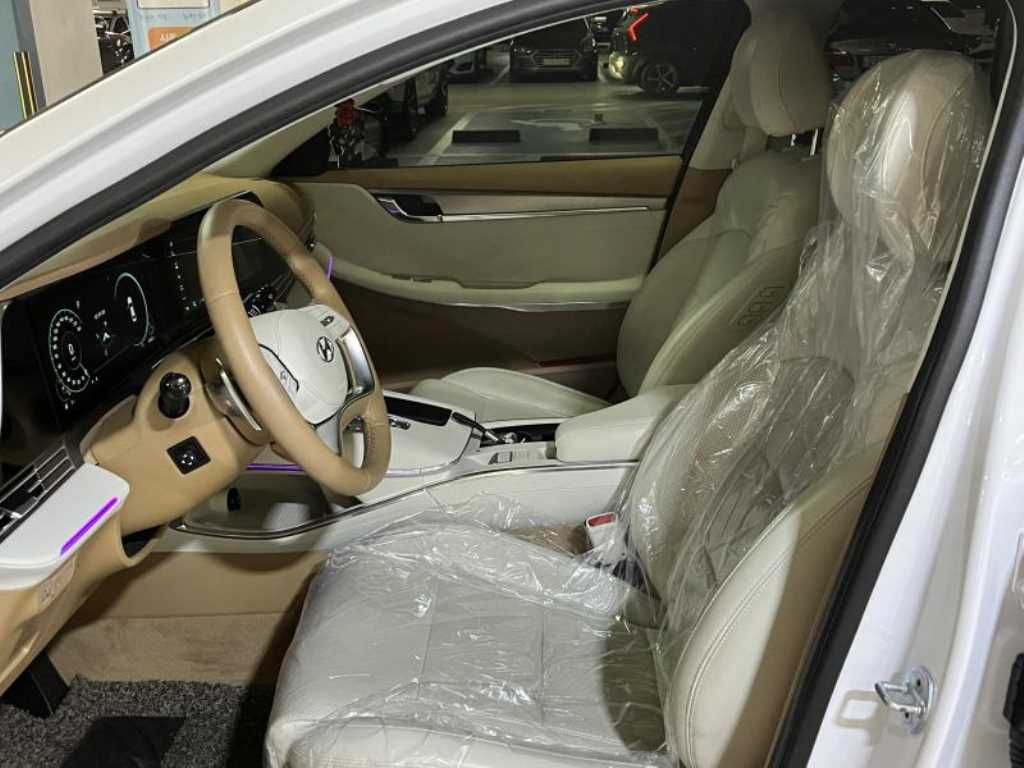 HYUNDAI Grandeur - Vista 7