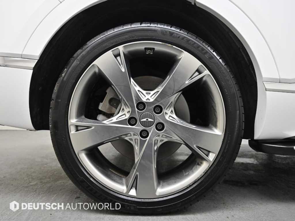 Genesis GV80 - Vista 5