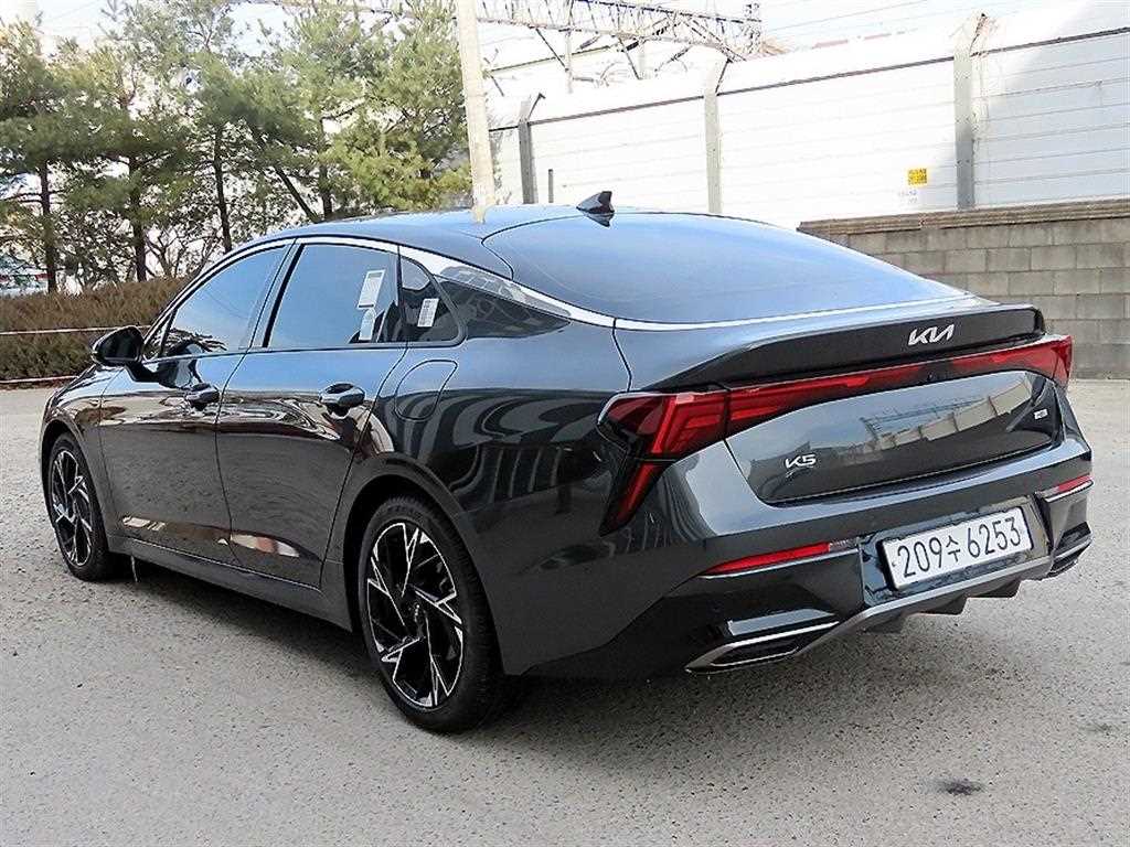 KIA K5 - Vista 3