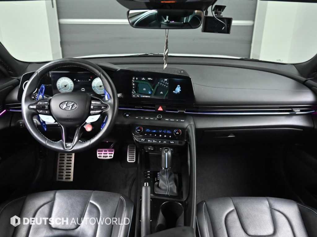 HYUNDAI Avante - Vista 7