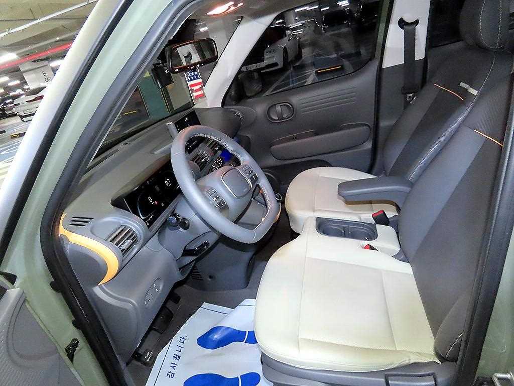 HYUNDAI Casper - Vista 6