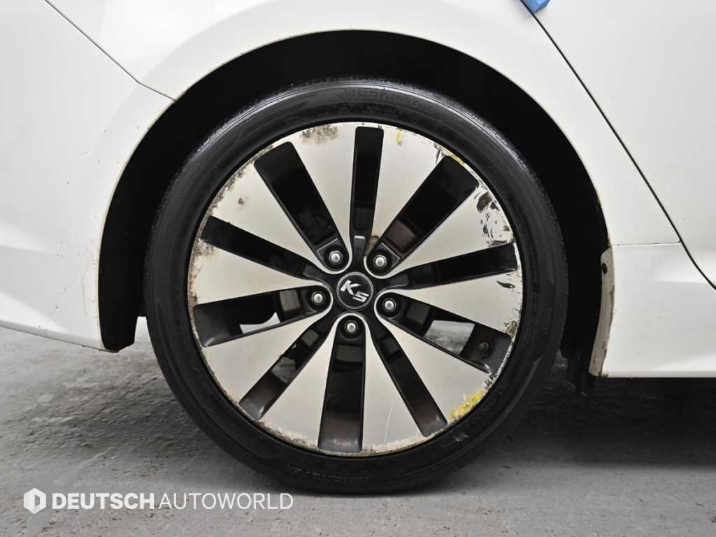 KIA K5 - Vista 5