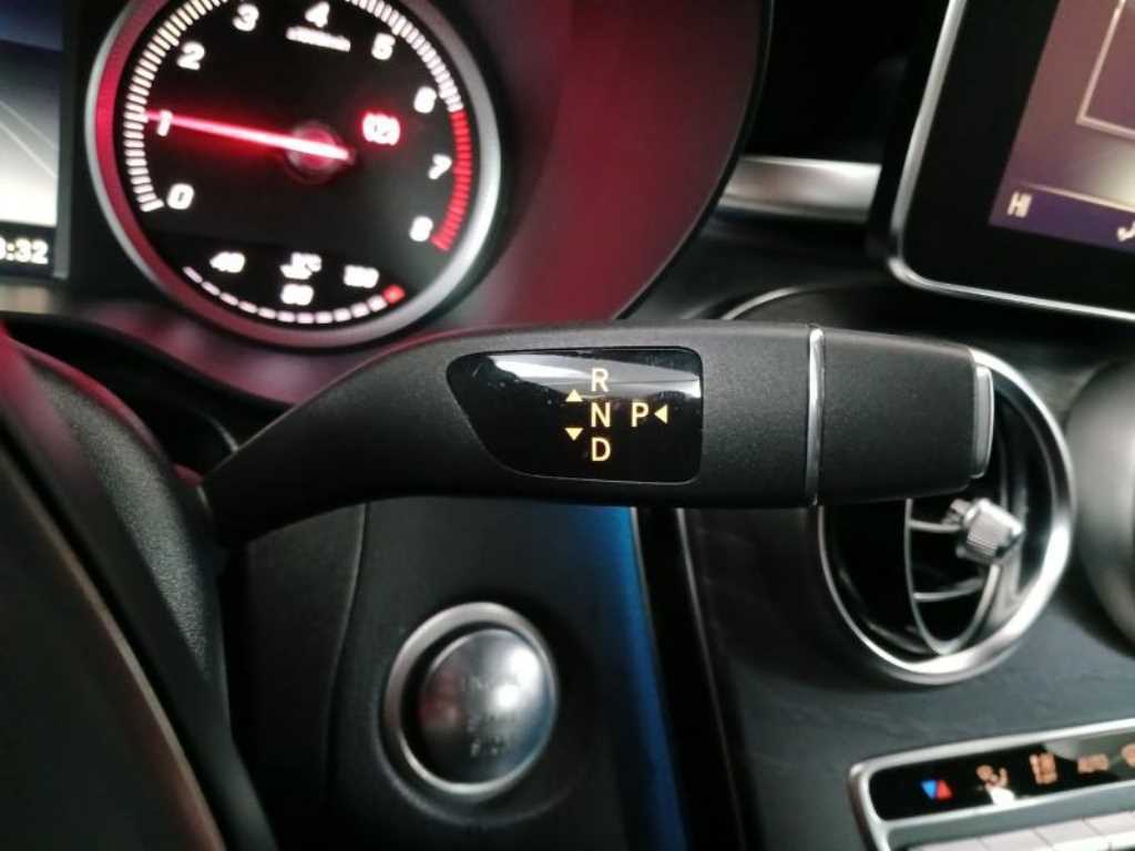 Mercedes Benz GLC Class - Vista 11