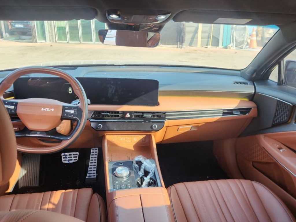 KIA K8 - Vista 10