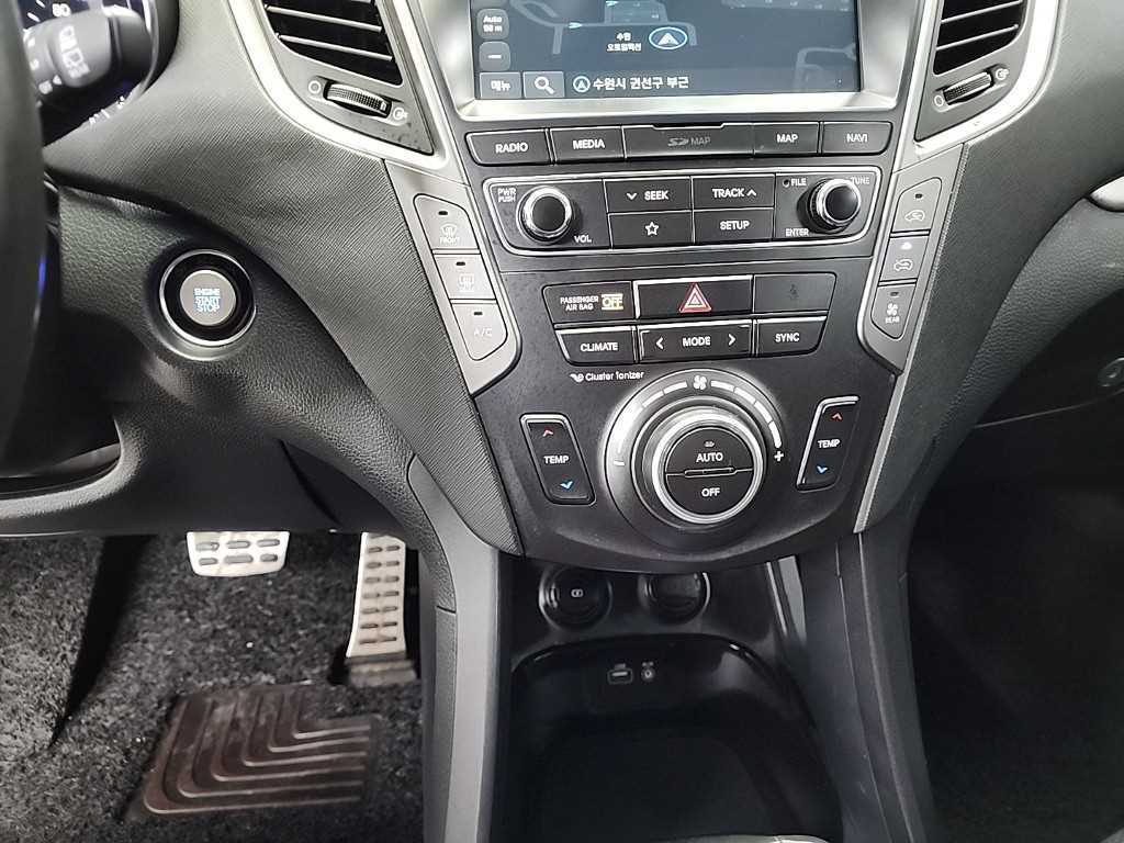 HYUNDAI Maxcruz - Vista 10