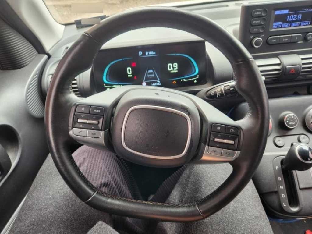 HYUNDAI Casper - Vista 2