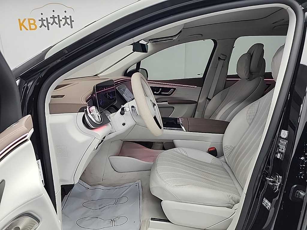 Mercedes Benz EQS - Vista 10