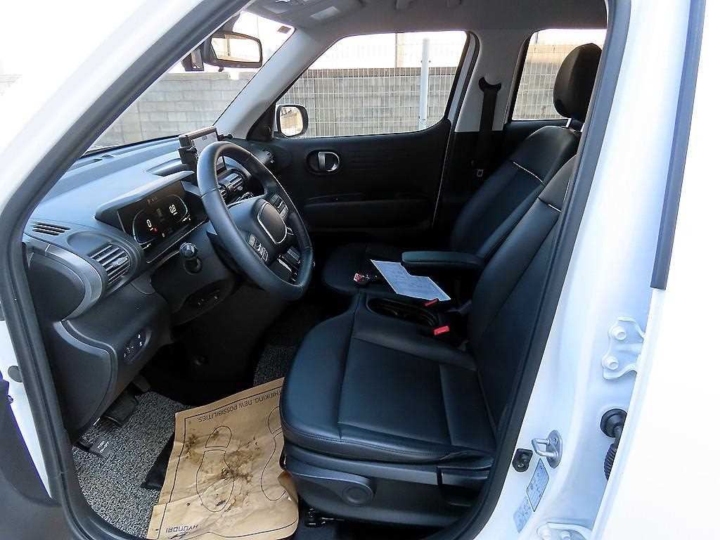 HYUNDAI Casper - Vista 5