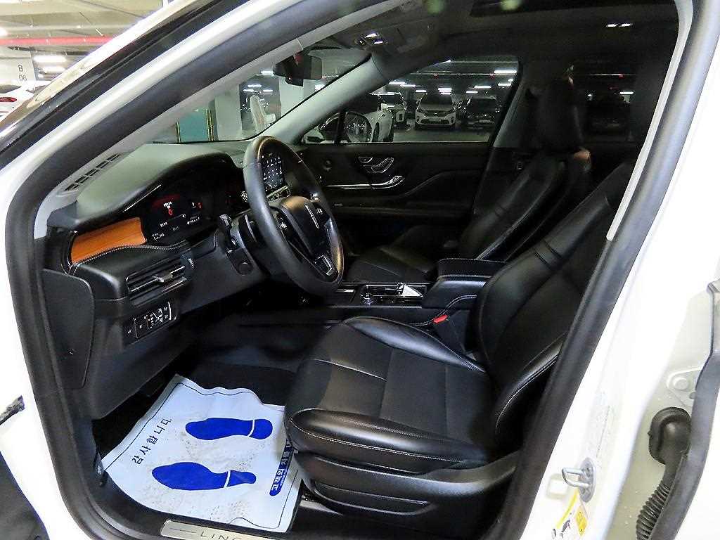 Lincoln Corsair - Vista 6