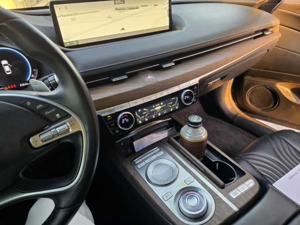 Genesis G80 - Vista 8