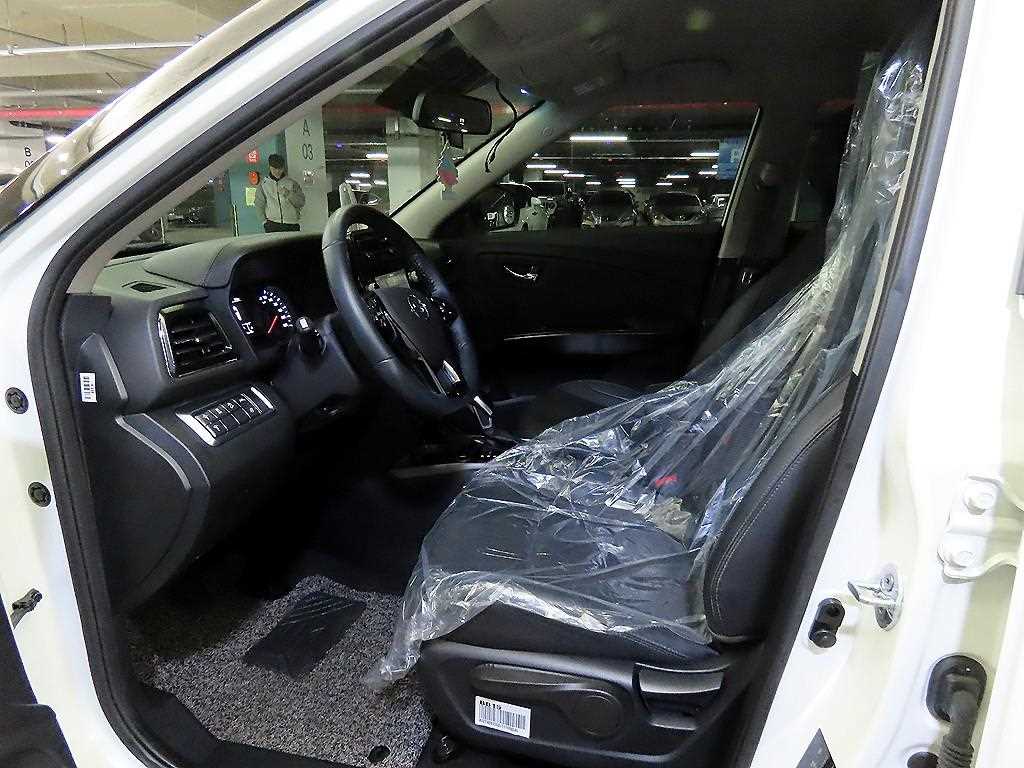 Ssangyong Tivoli - Vista 6