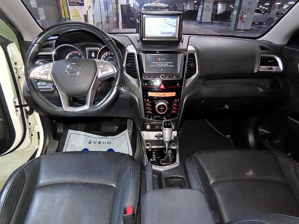 Ssangyong Tivoli - Vista 10