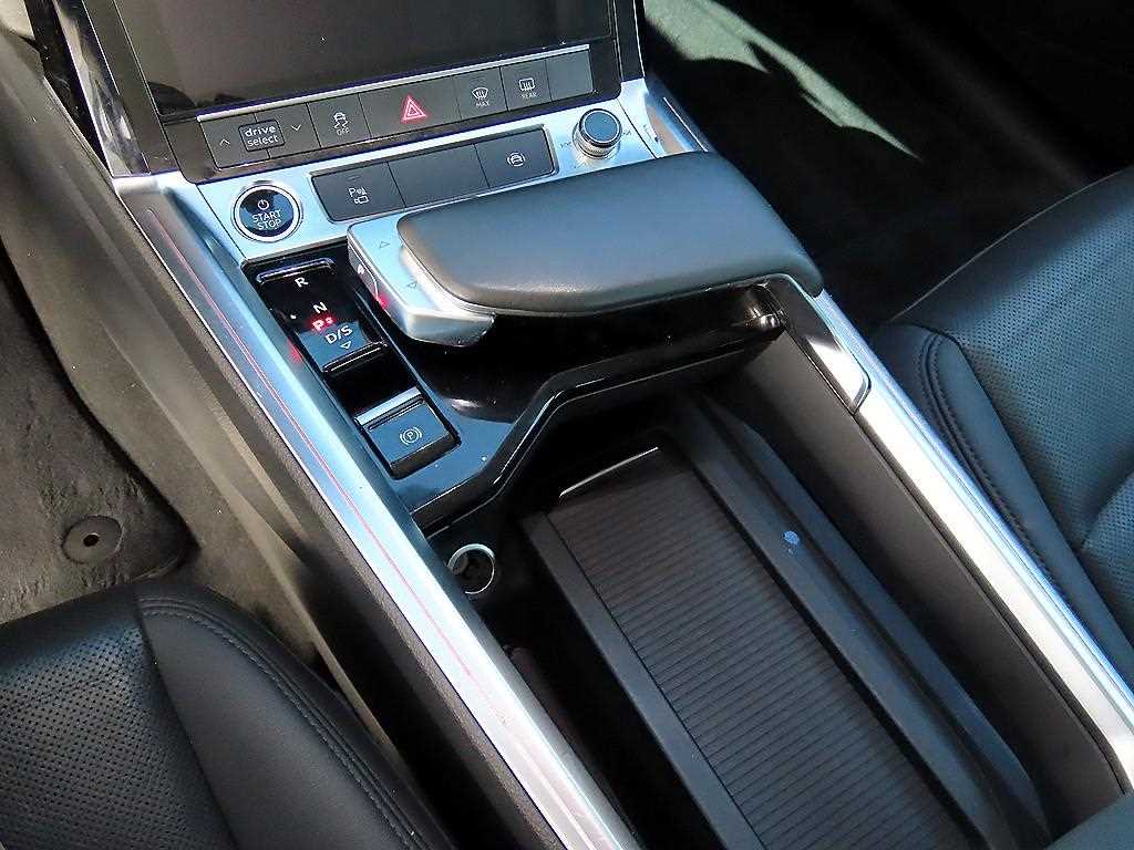 Audi e-Tron - Vista 11