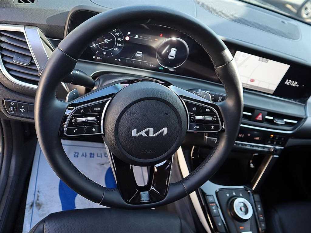 KIA Seltos - Vista 8