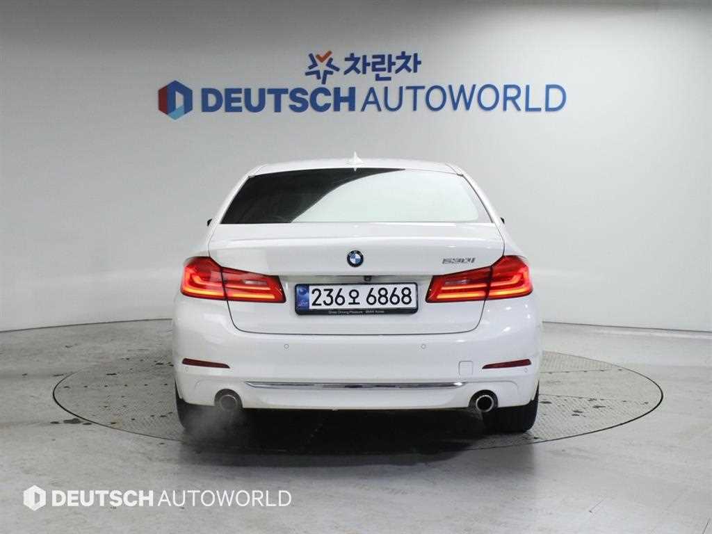 BMW 5 Series - Vista 4