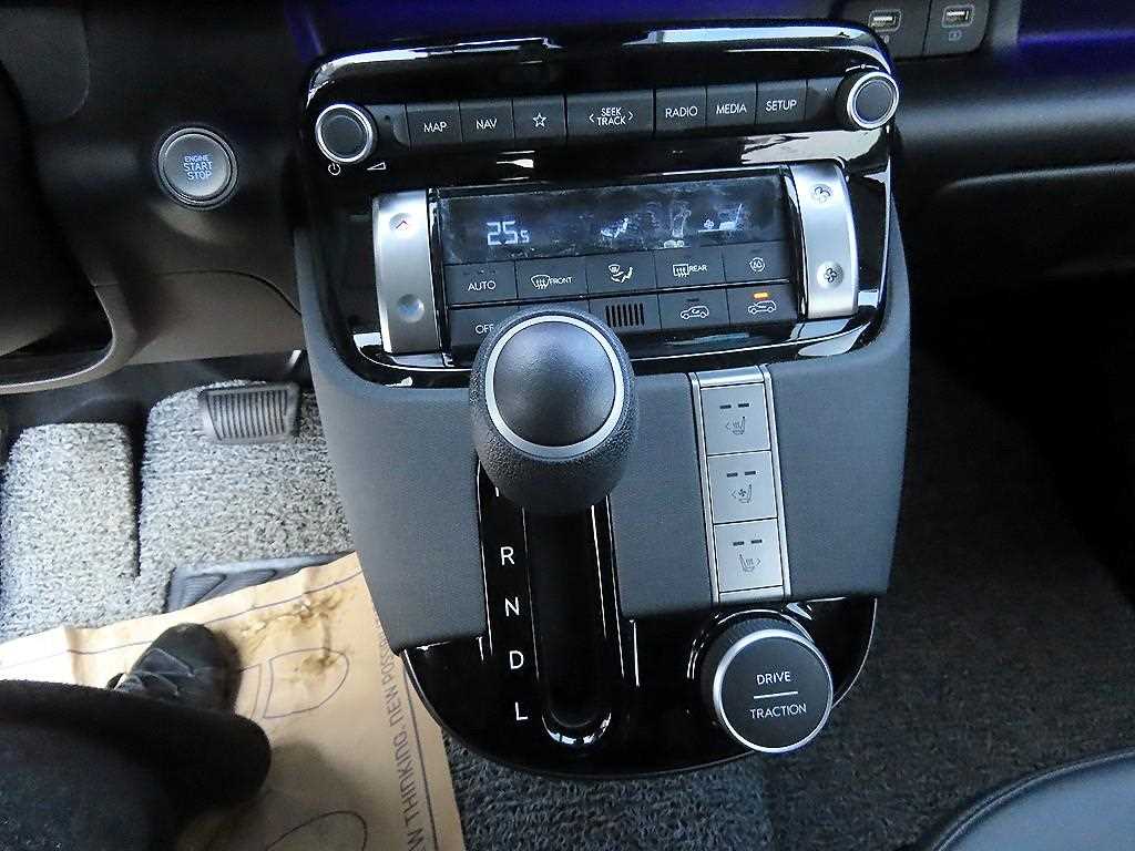 HYUNDAI Casper - Vista 10