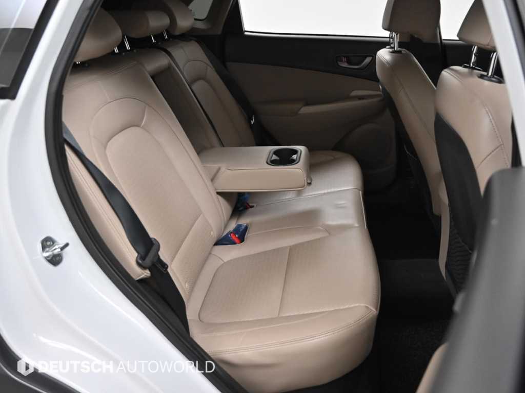 HYUNDAI Kona - Vista 12