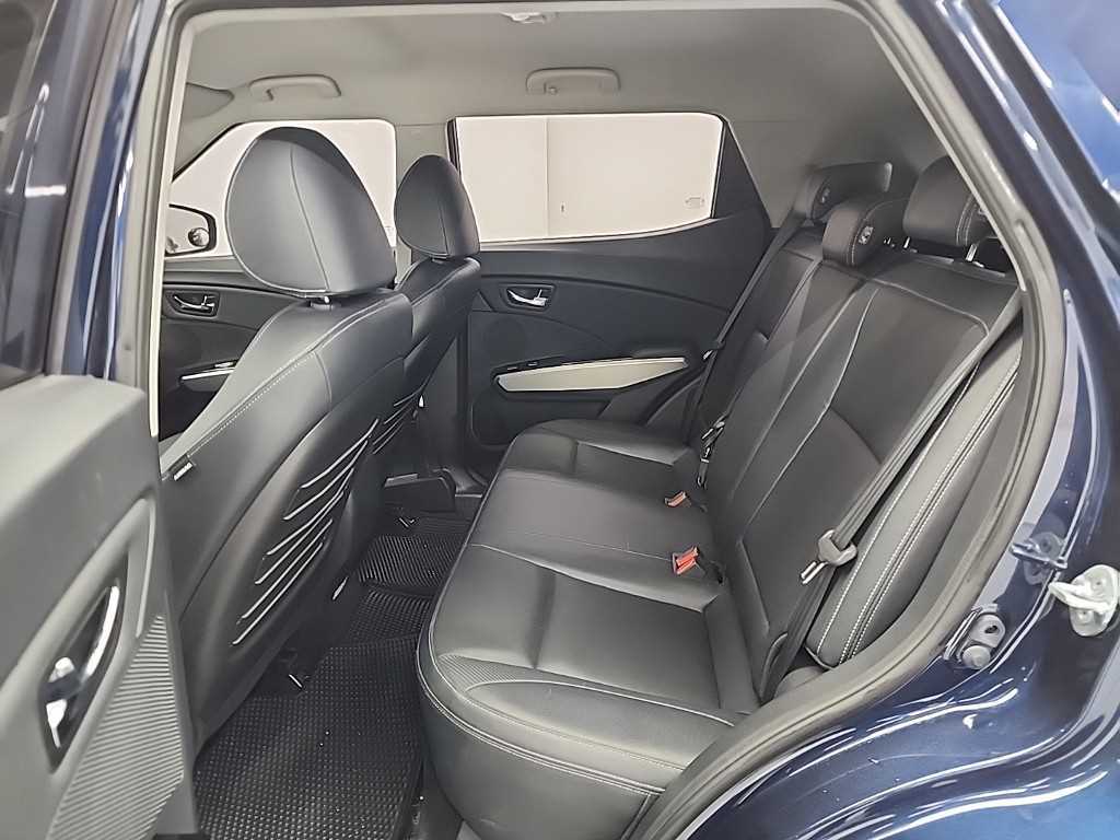 Ssangyong Tivoli - Vista 12