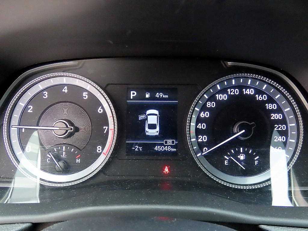 HYUNDAI Sonata - Vista 9