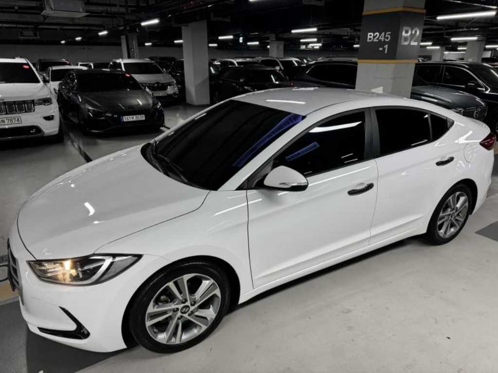 HYUNDAI Avante 2018 - Importación desde Corea - HF Imports Iquique - Foto 1