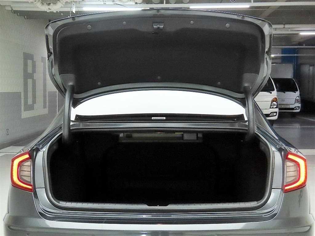 HYUNDAI Sonata - Vista 5