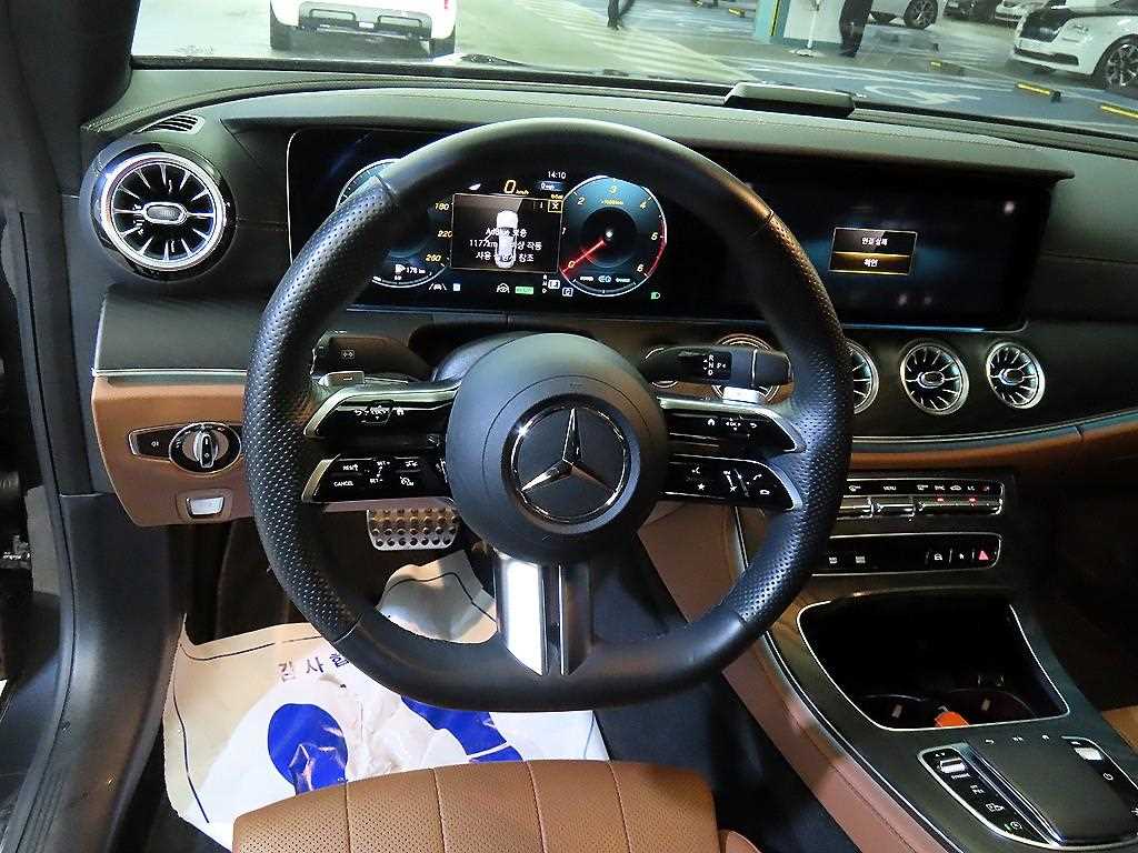 Mercedes Benz E class - Vista 8