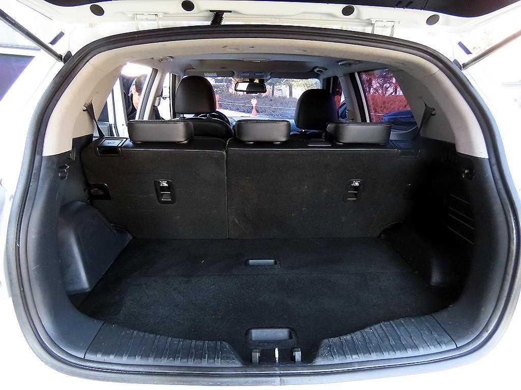 Ssangyong Tivoli 2018 Blanco - Importación desde Corea - HF Imports Iquique - Foto 18