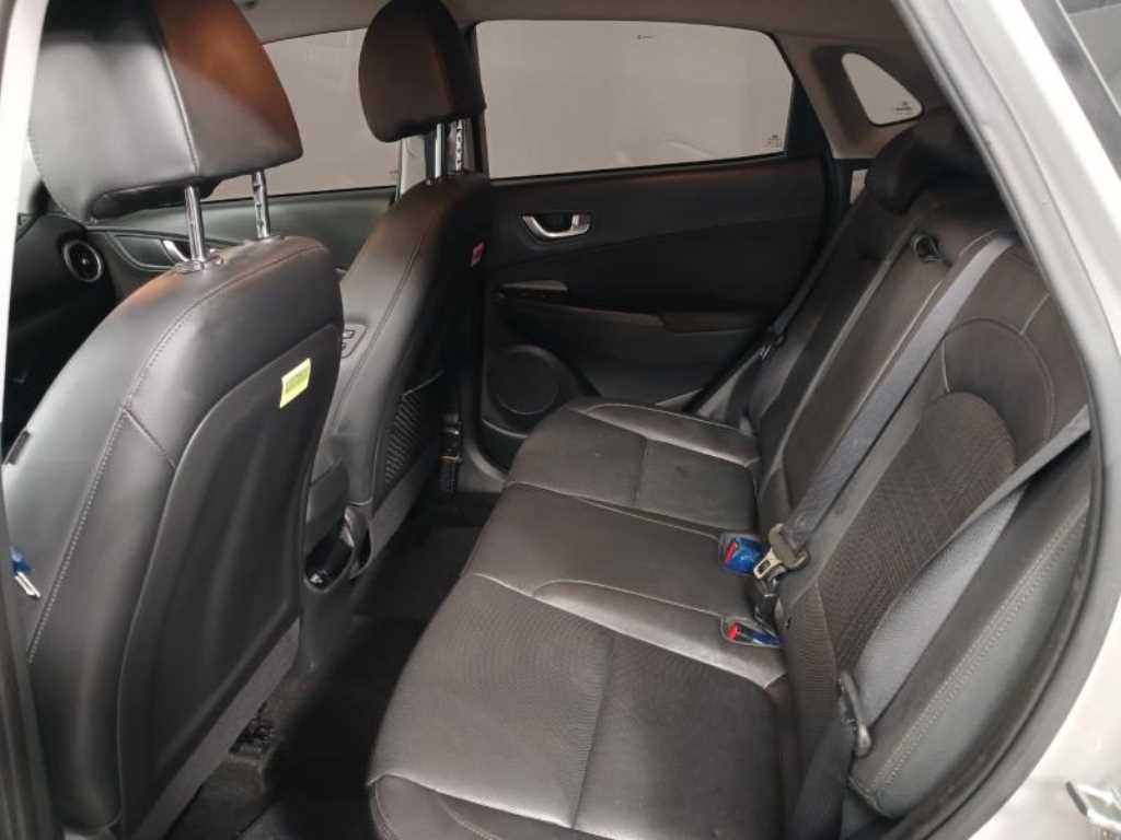 HYUNDAI Kona - Vista 8