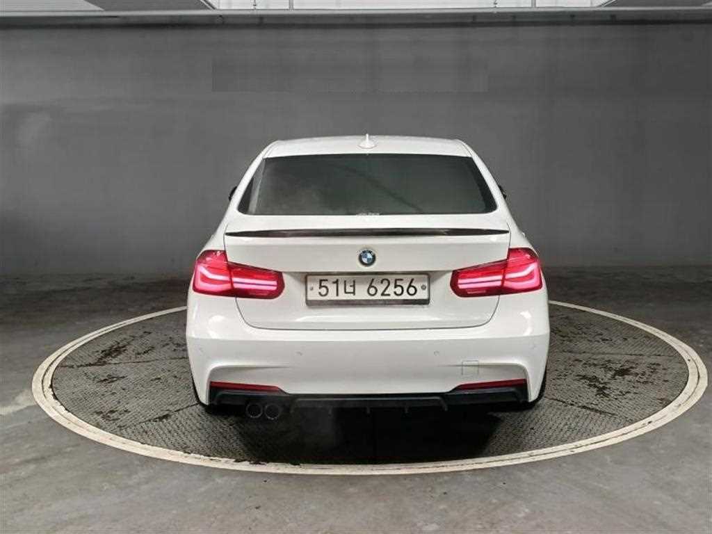 BMW 3 series - Vista 3