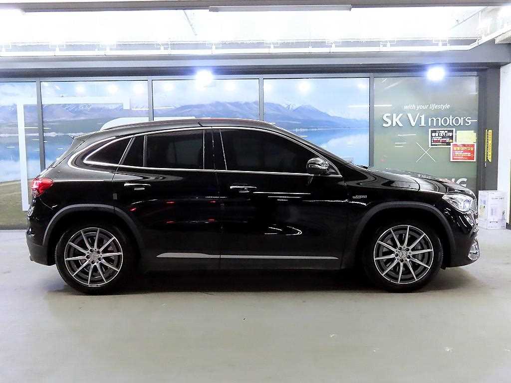 Mercedes Benz GLA Class - Vista 3