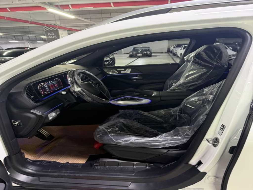 Mercedes Benz GLS Class - Vista 5