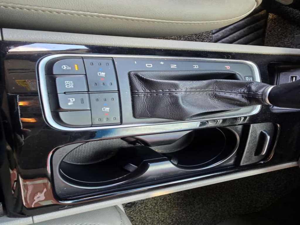 KIA Carnival 2015 Gris - Importación desde Corea - HF Imports Iquique - Foto 16