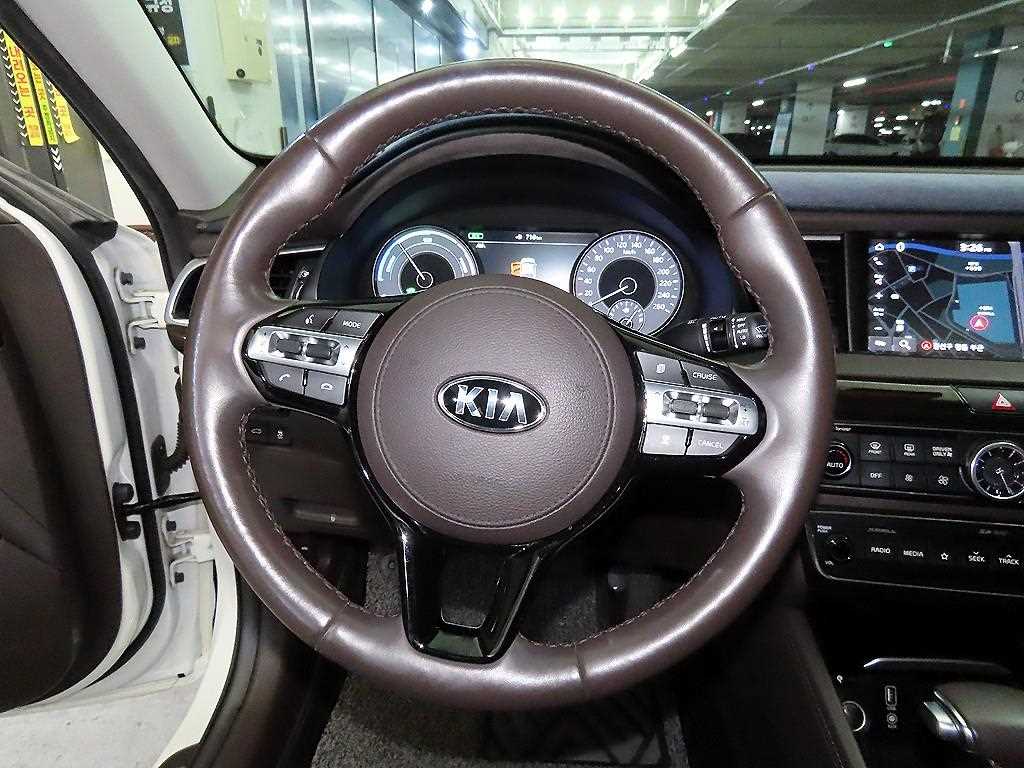 KIA K7 - Vista 8